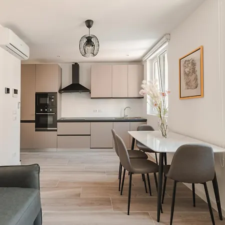Hurban Anastasio 12 Park Apartment Triest