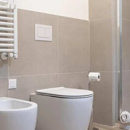 Hurban Anastasio 12 Park Apartment *