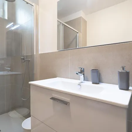 Hurban Anastasio 12 Park * Triest